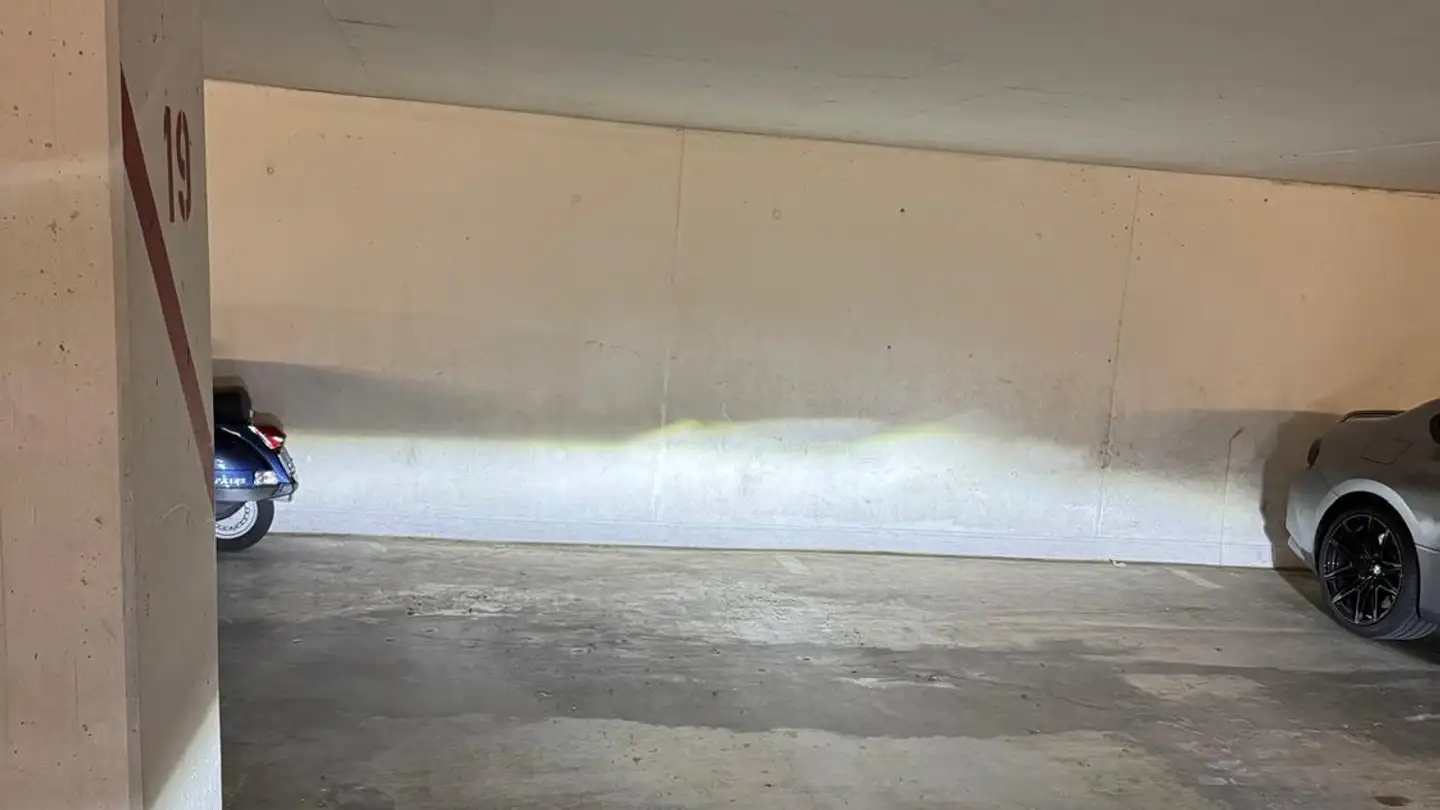 Garage singolo in affitto - Bockhornstrasse 23, 8047 Zürich