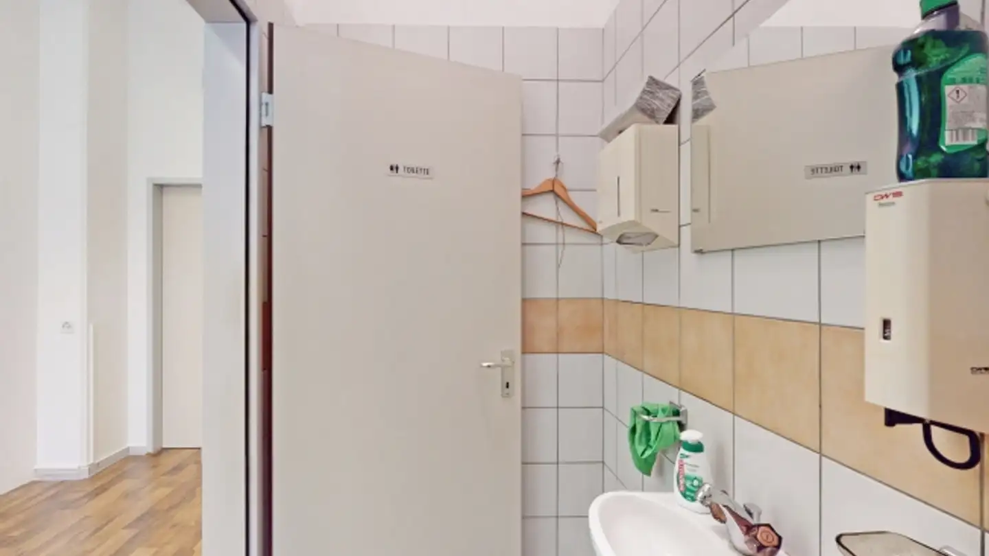 Spazio ufficio in affitto - Via Cantonale 27, 6928 Manno - Photo 4