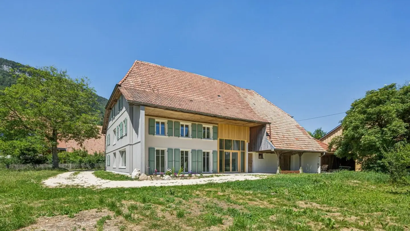 Farm for sale - Dorfstrasse, 4704 Wolfisberg
