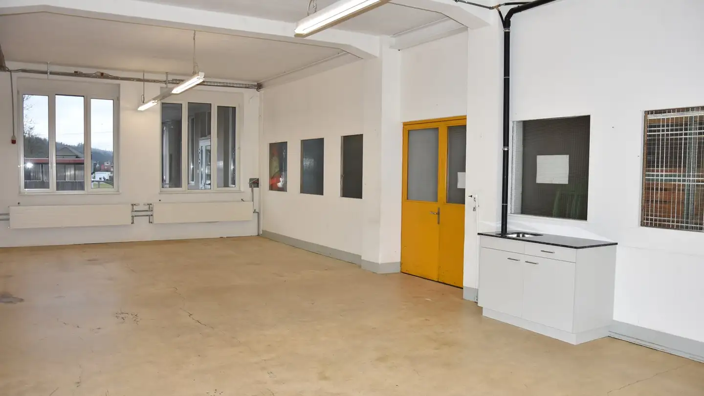Immeuble industriel à louer - Bützbergstrasse 2, 4912 Aarwangen - Photo 2