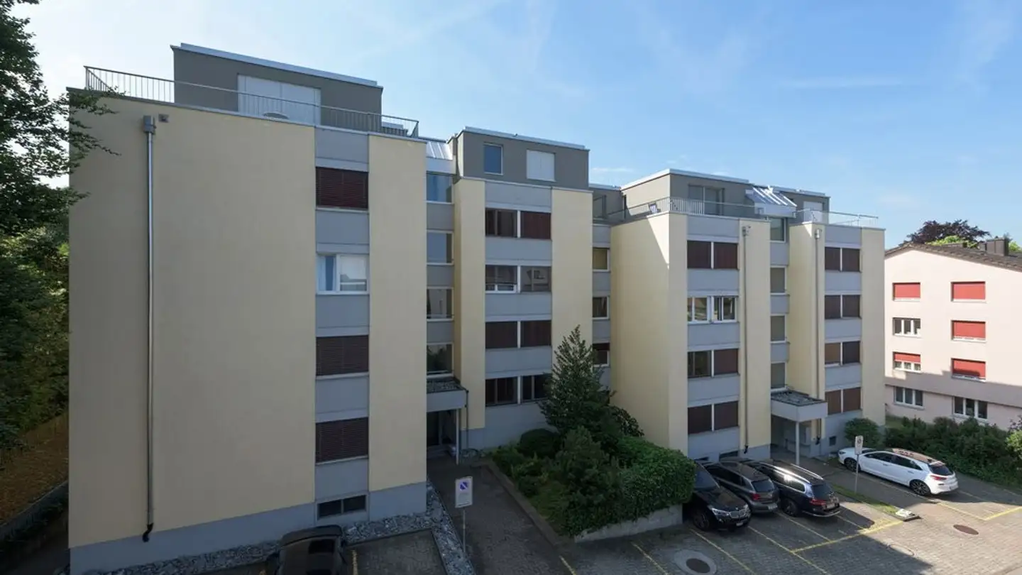 Parkplatz im Freien mieten - Poststrasse 4, 8703 Erlenbach ZH