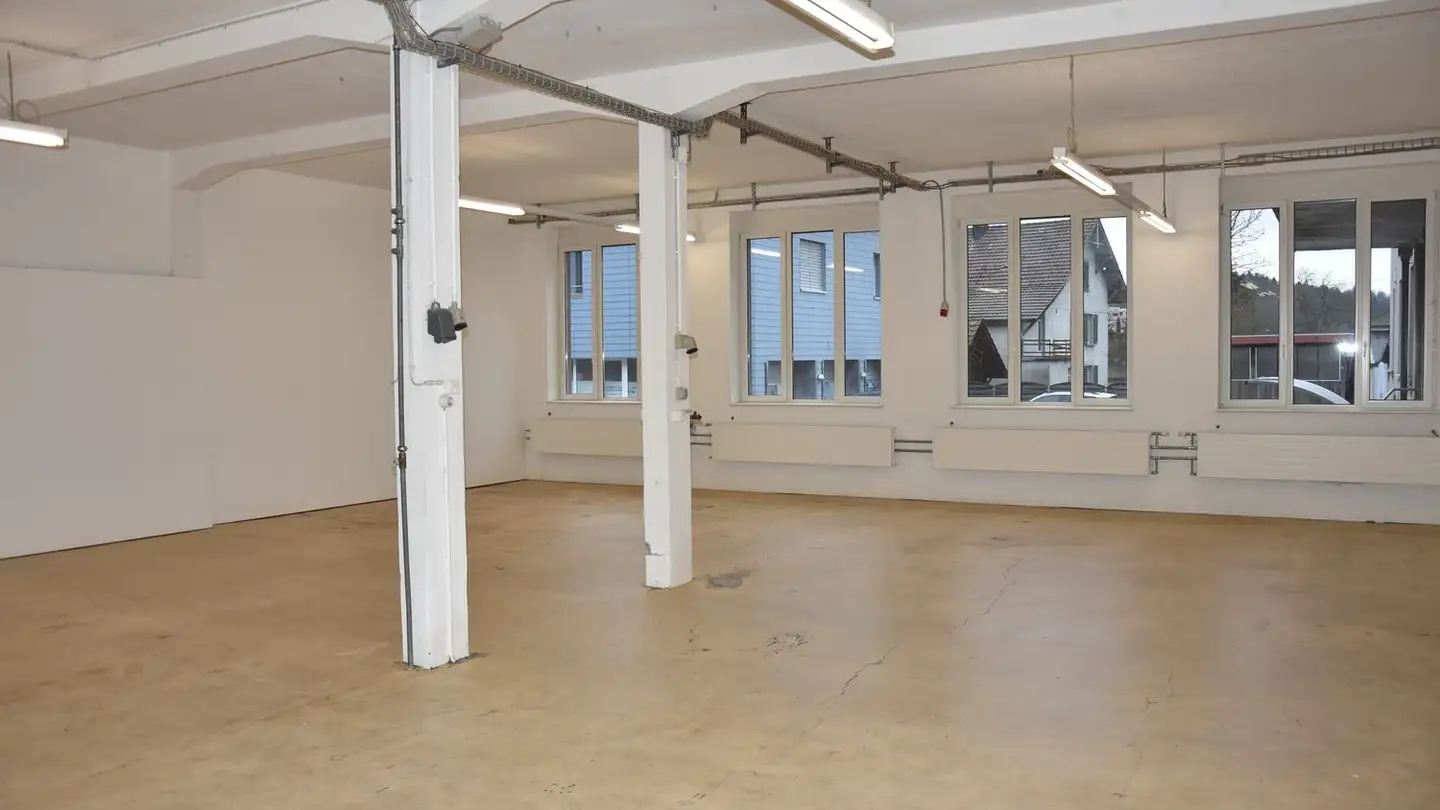 Immeuble industriel à louer - Bützbergstrasse 2, 4912 Aarwangen - Photo 4