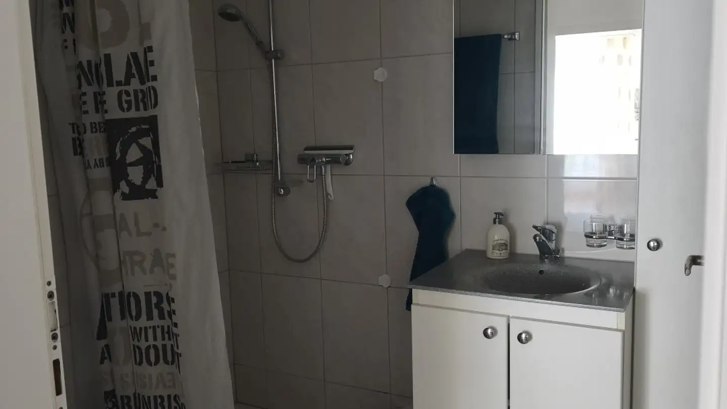 Single room for rent - Höllbündtenstrasse 11, 8964 Rudolfstetten - Photo 2