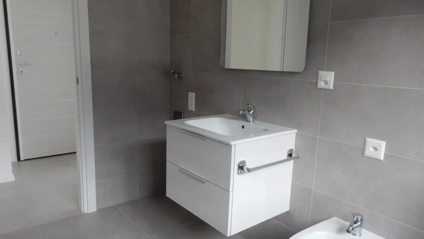 Appartement à louer - Viale Stazione 20, 6512 Giubiasco - Photo 3