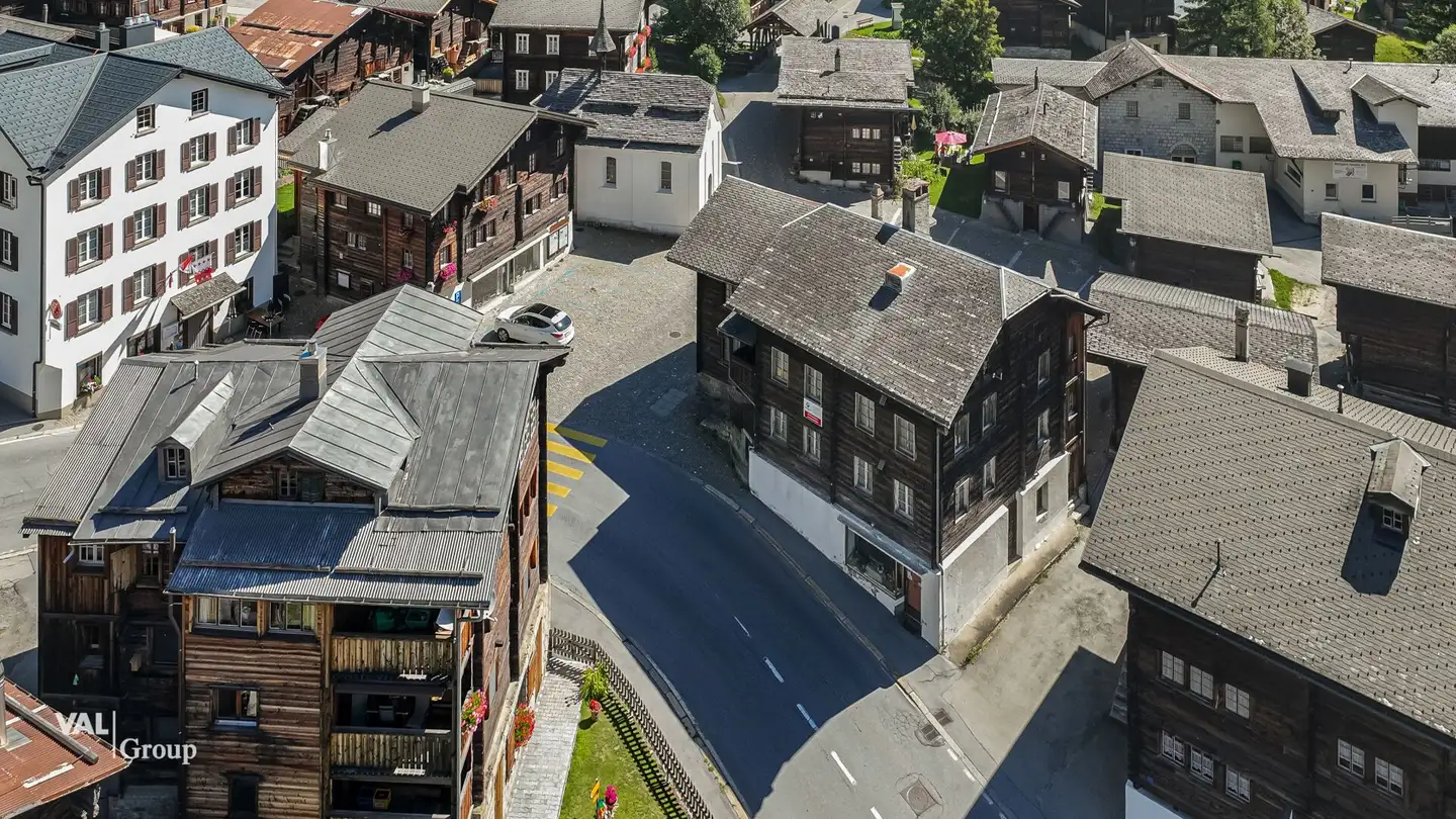 Mixed-use building for sale - 3985 Münster VS