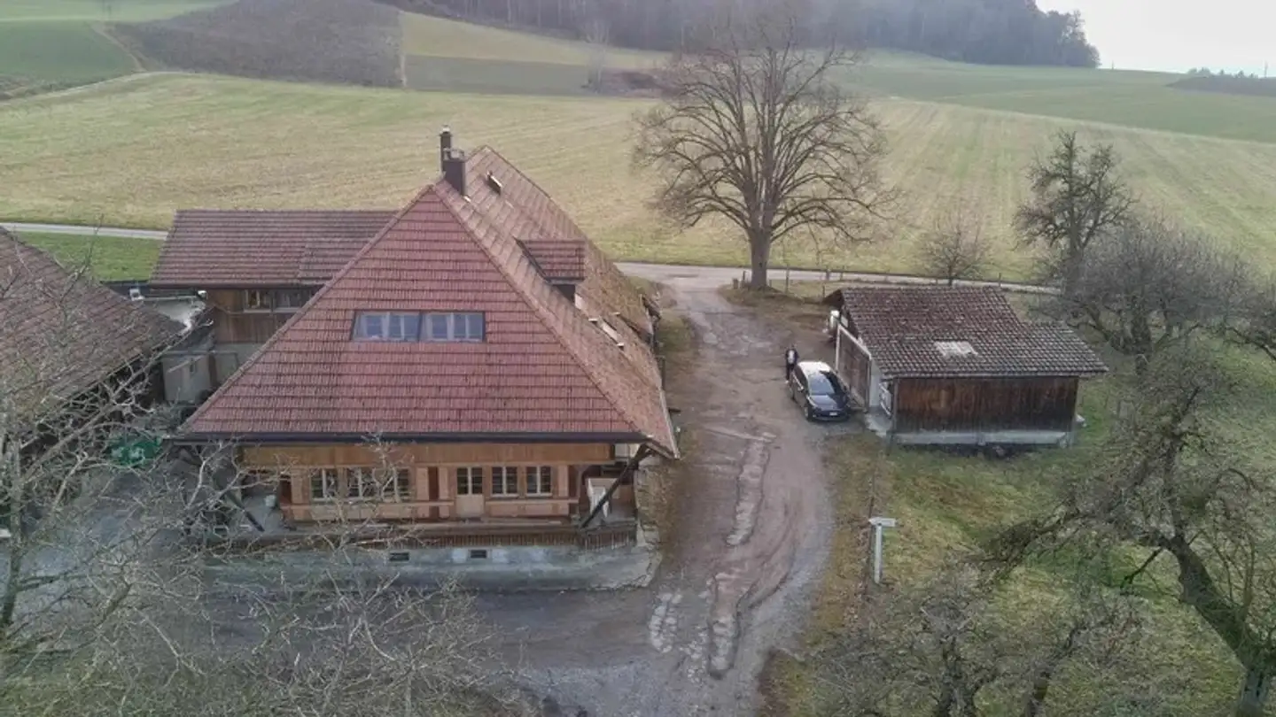 Dachgeschosswohnung mieten - Feldweg 3, 3325 Hettiswil b. Hindelbank