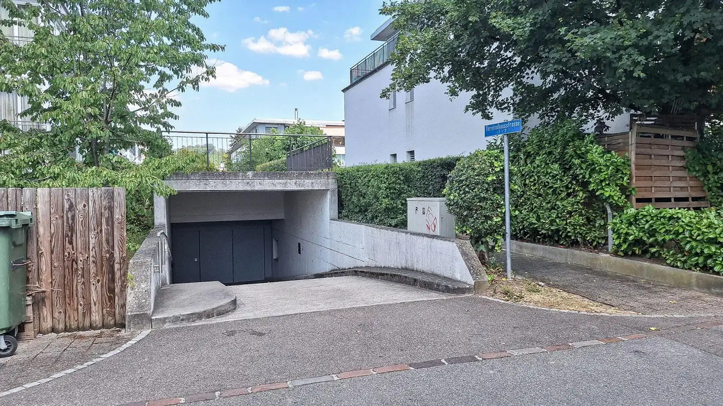 Tiefgaragenstellplatz kaufen - Oberemattstrasse 30a, 4133 Pratteln - Foto 2