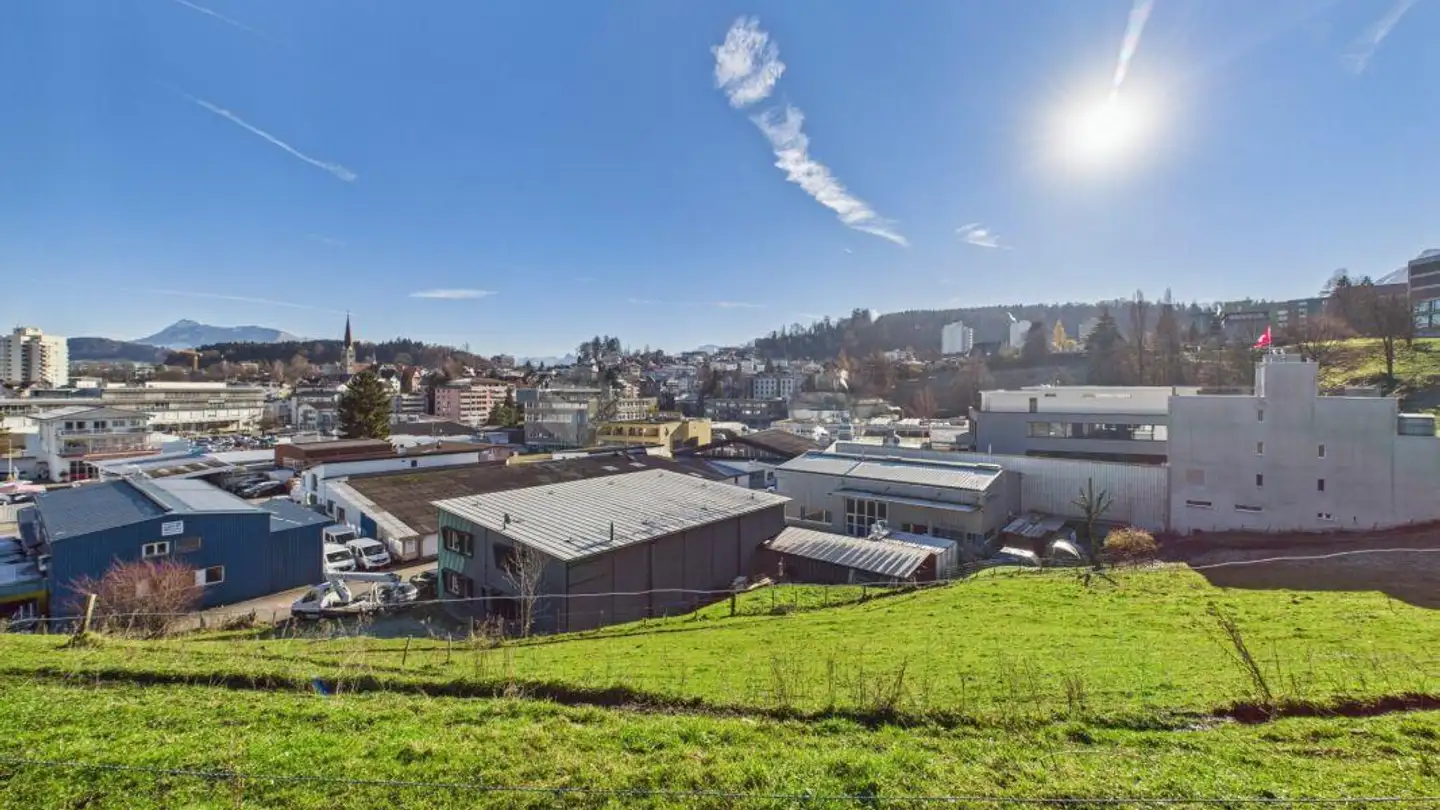 Commercial à vendre - 6015 Luzern