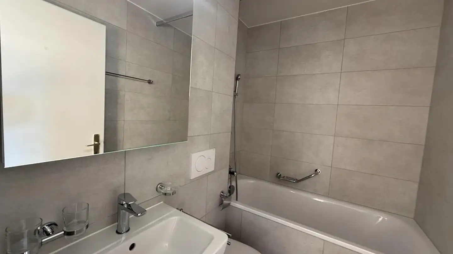 Appartamento in affitto - Avenue De La Perrausaz 94, 1814 La Tour-de-Peilz - Foto 3