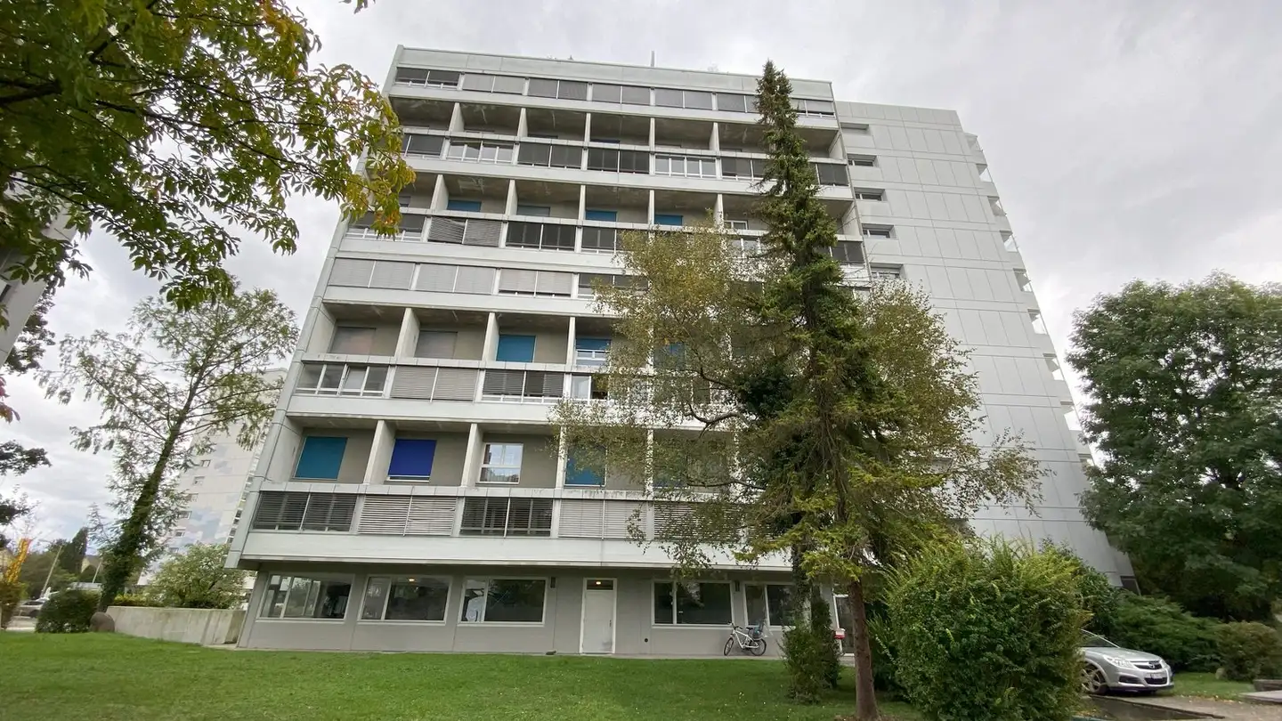 Indoor motorbike parking space for rent - Lyss-Strasse 75, 2560 Nidau