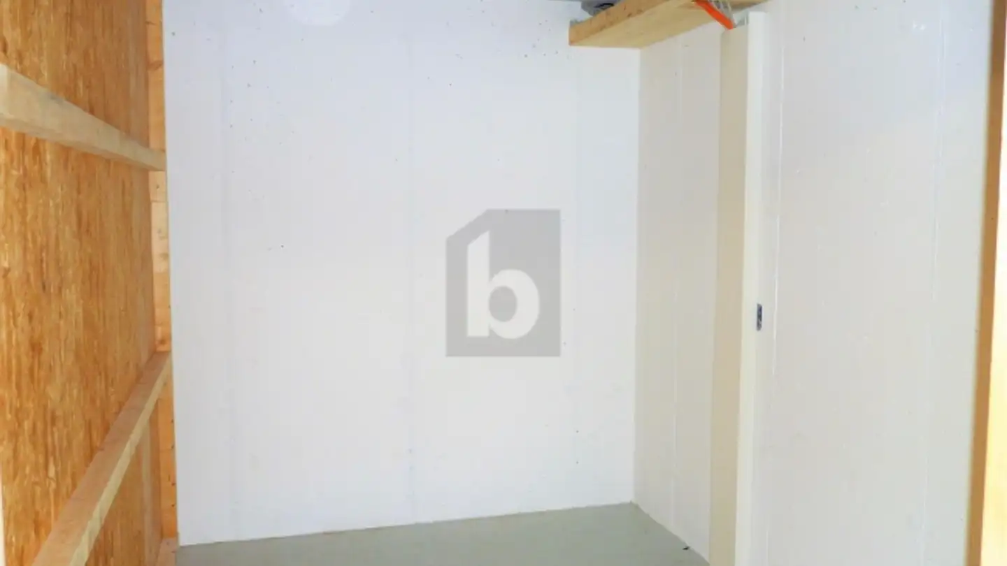 Storage space for rent - 1142 Pampigny