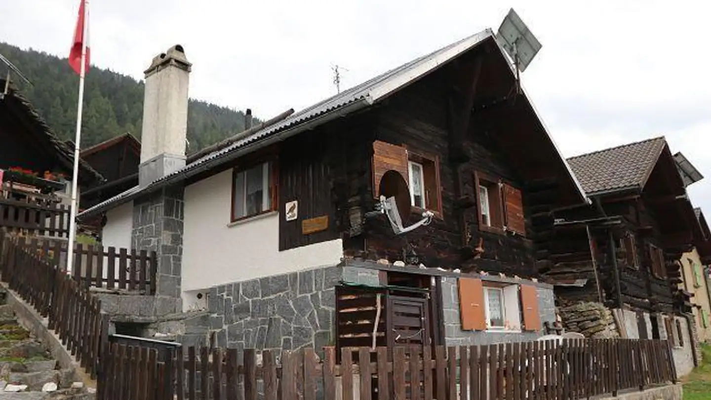 Single house for sale - 6748 Anzonico