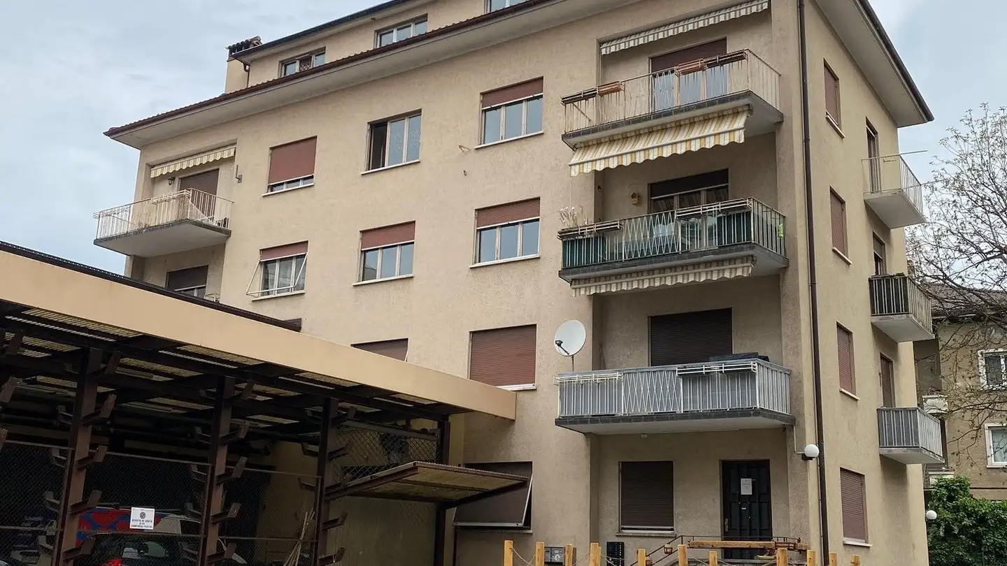 Dachgeschosswohnung mieten - Via Della Pergola 5, 6962 Viganello