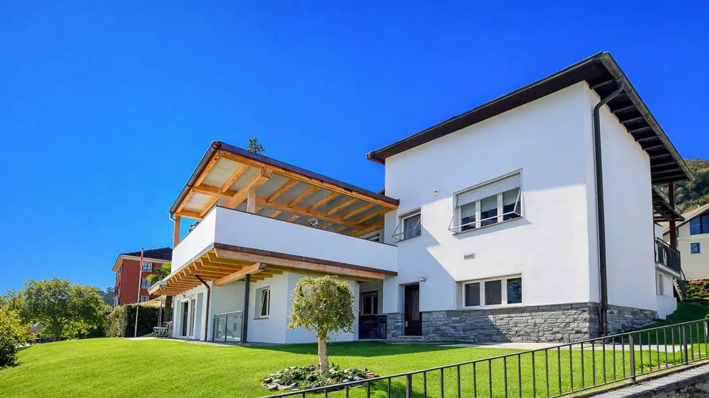 Semi-detached house for sale - 6716 Acquarossa