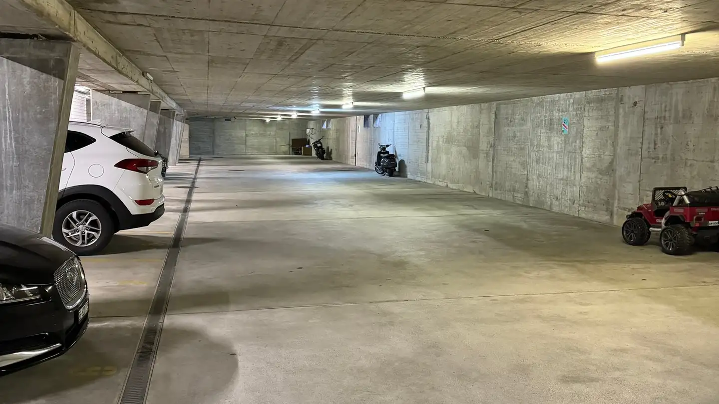 Parcheggio sotterraneo in affitto - Chemin De La Scierie / Sägefeldweg 33, 2504 Biel/Bienne