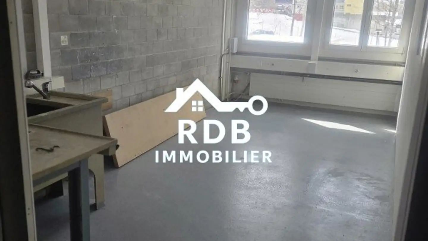 Werkstatt mieten - Rue Fritz-Courvoisier 103, 2300 La Chaux-de-Fonds - Foto 3