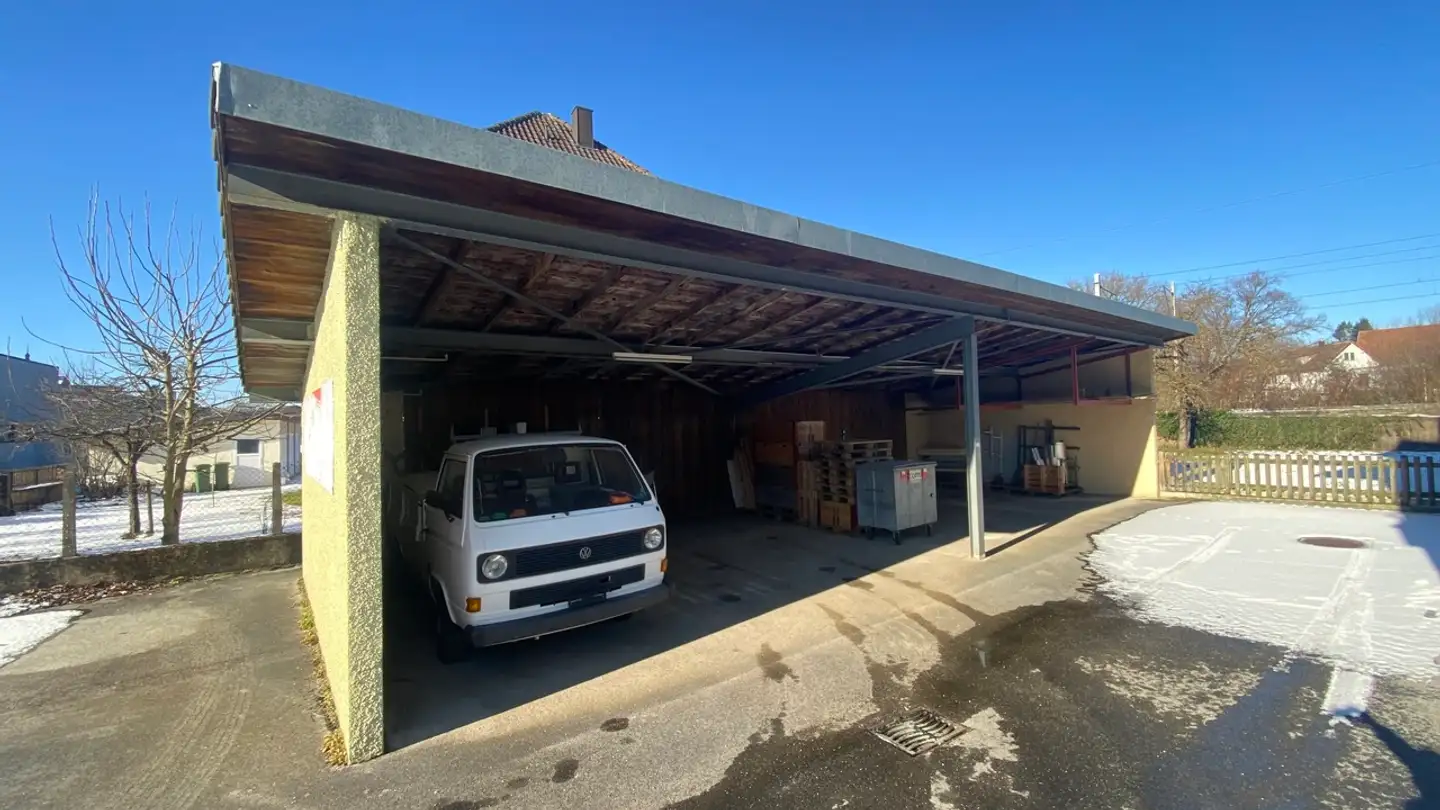 Place de parking couverte à louer - Impasse De La Prairie, 2900 Porrentruy - Photo 4