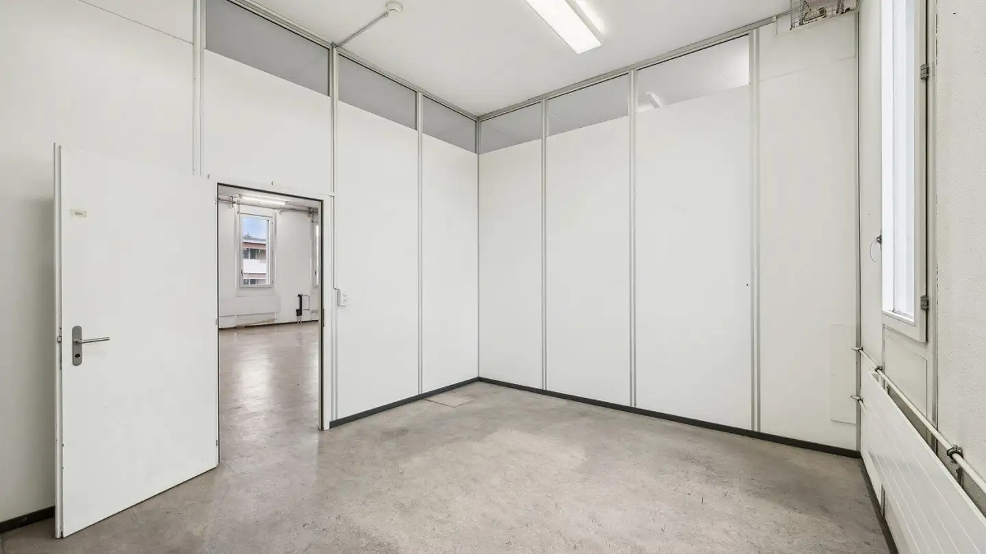 Storage space for rent - Talstrasse 2, 4144 Arlesheim - Photo 3
