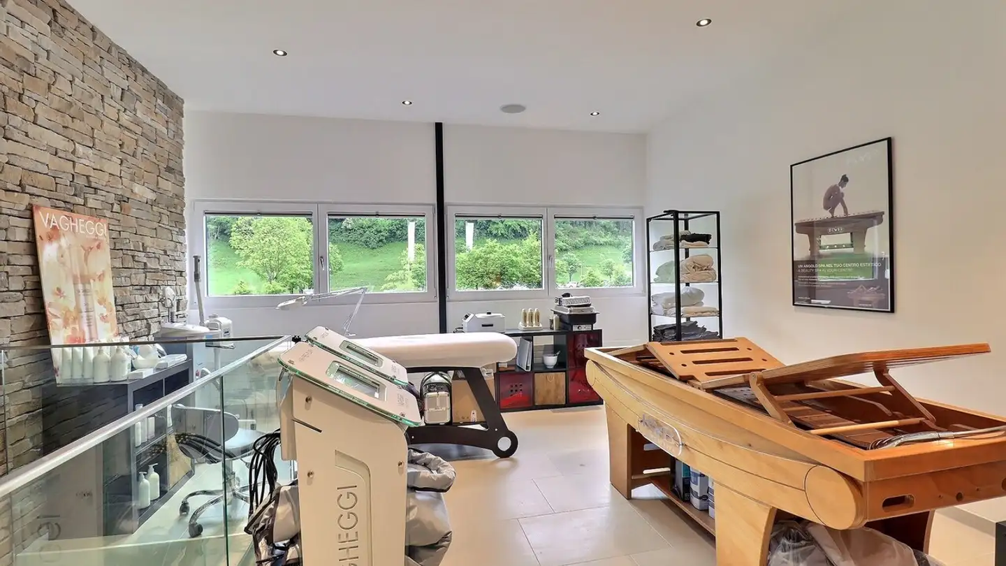 Shop for sale - Route De L'ancienne Papeterie, 1723 Marly