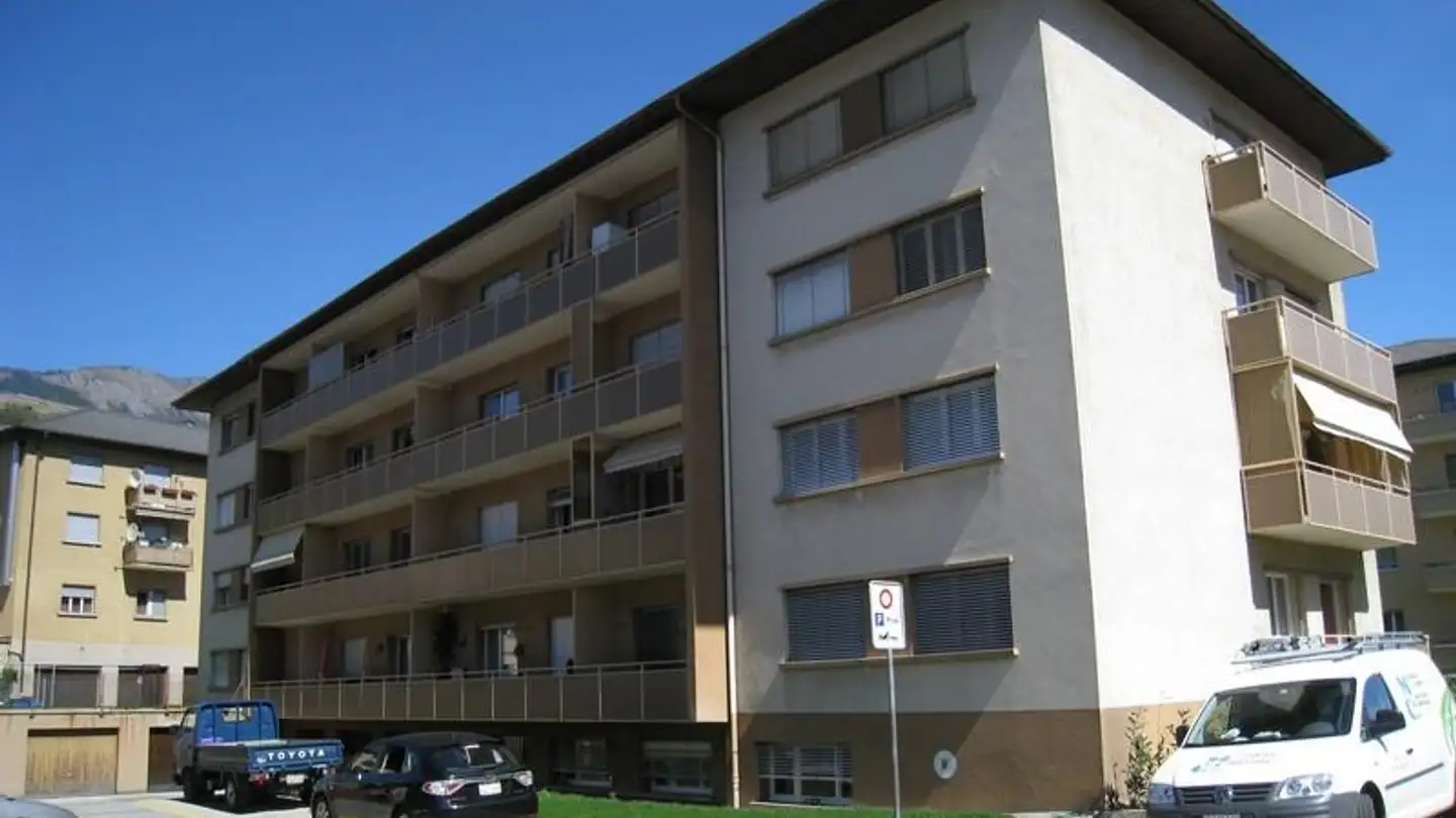 Single garage for rent - Chemin Du Vieux-Canal 40, 1950 Sion - Photo 3