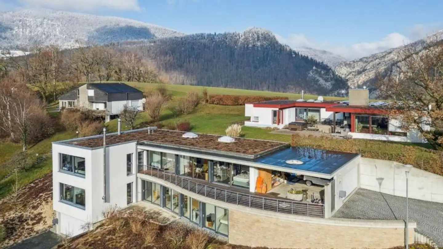 Apartment for sale - 2740 Moutier - Photo 2