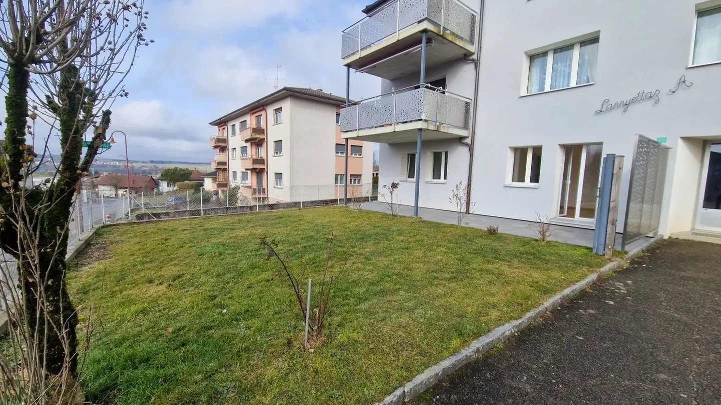 Wohnung mieten - Place de la Gare 10, 1038 Bercher - Foto 2
