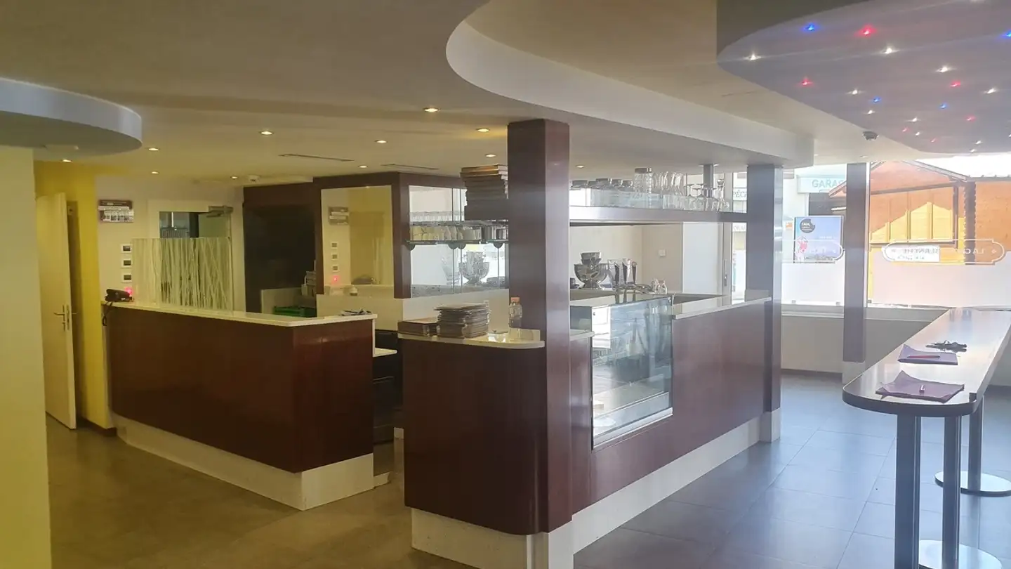 Restaurant for rent - Place Alphonse Mex 2, 1860 Aigle - Photo 2