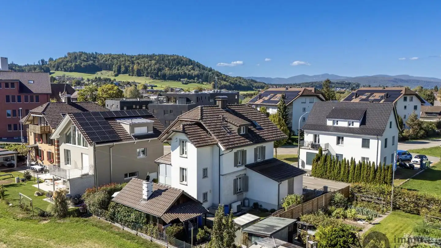 Single house for sale - Bahnhofstrasse 8, 4805 Brittnau