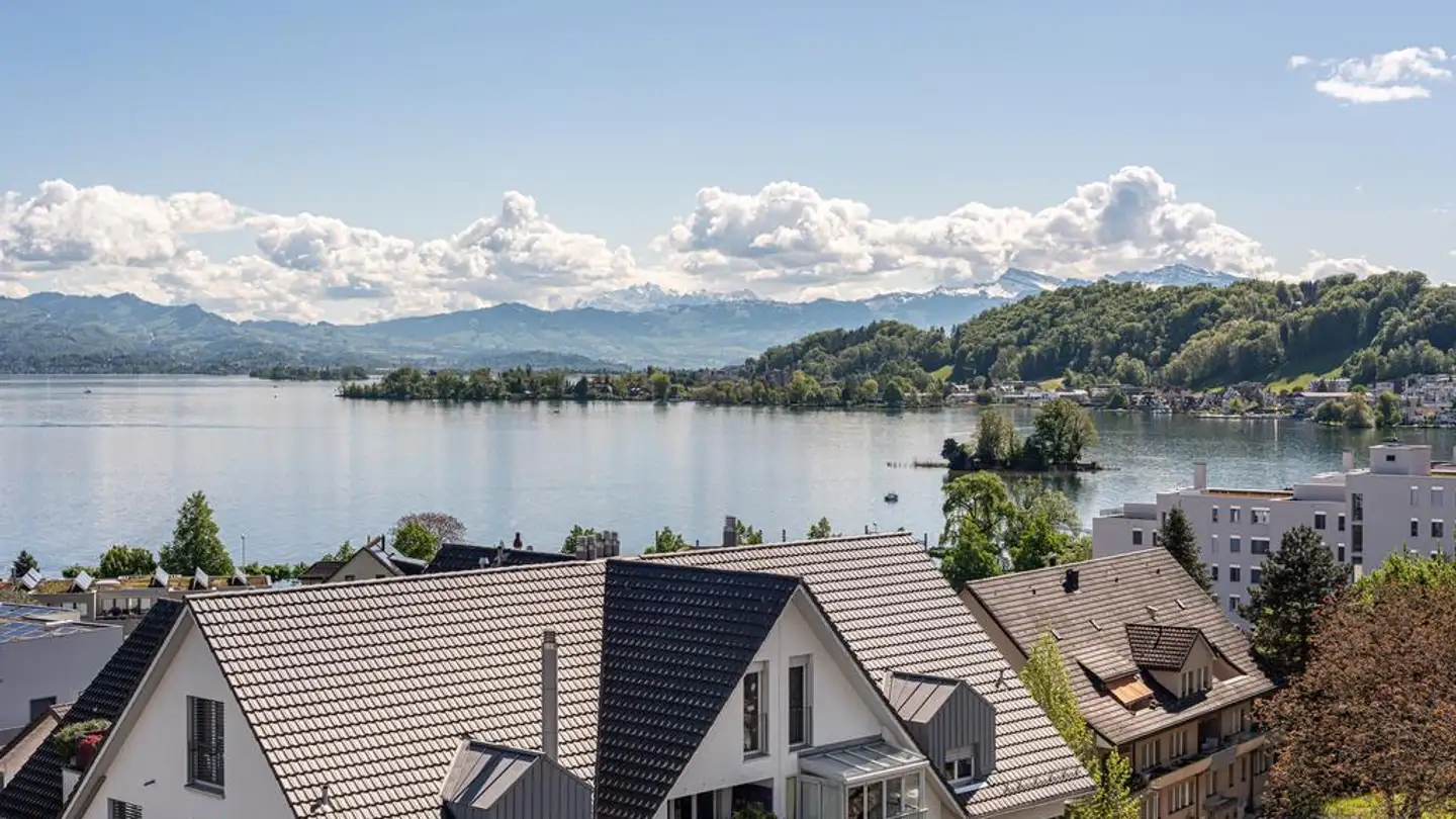 Penthouse for rent - Schwyzerstrasse 10, 8805 Richterswil - Photo 2