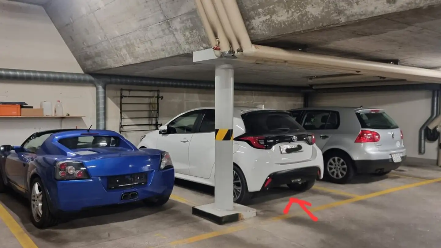 Place de parking extérieure à louer - Wunderlistrasse 27, 8037 Zürich