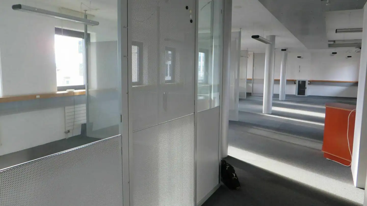 Arztpraxis mieten - Bahnhofstrasse 11, 8630 Rüti ZH - Foto 3