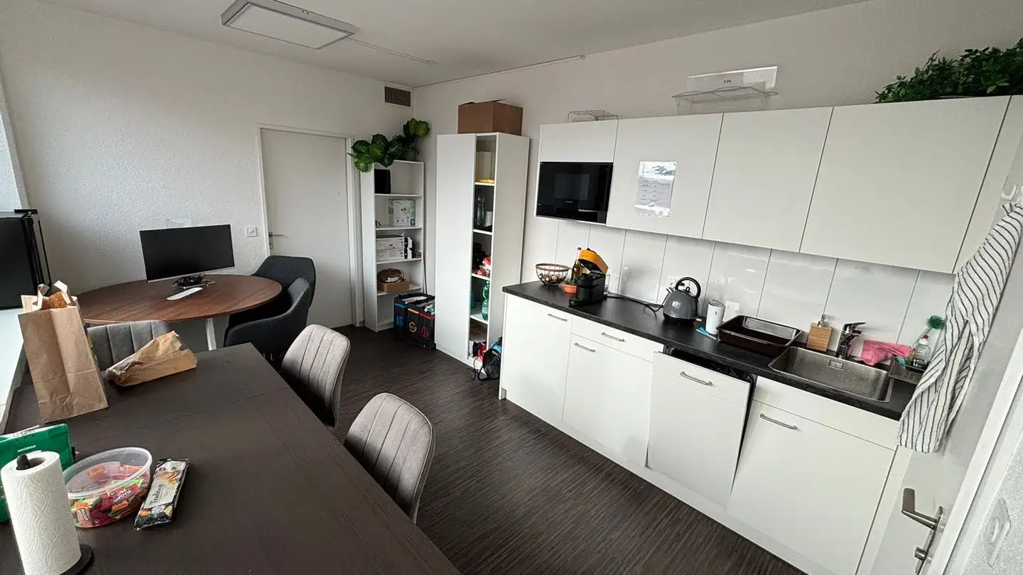 Bureau à louer - Schaffhauserstrasse 146, 8302 Kloten - Photo 2