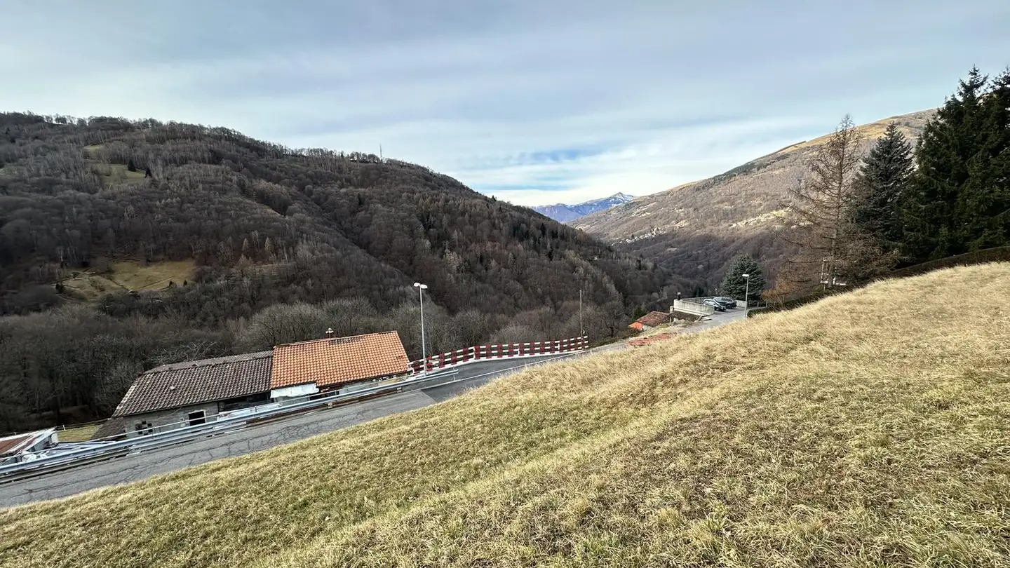 Commercial building plot for sale - 6959 Certara