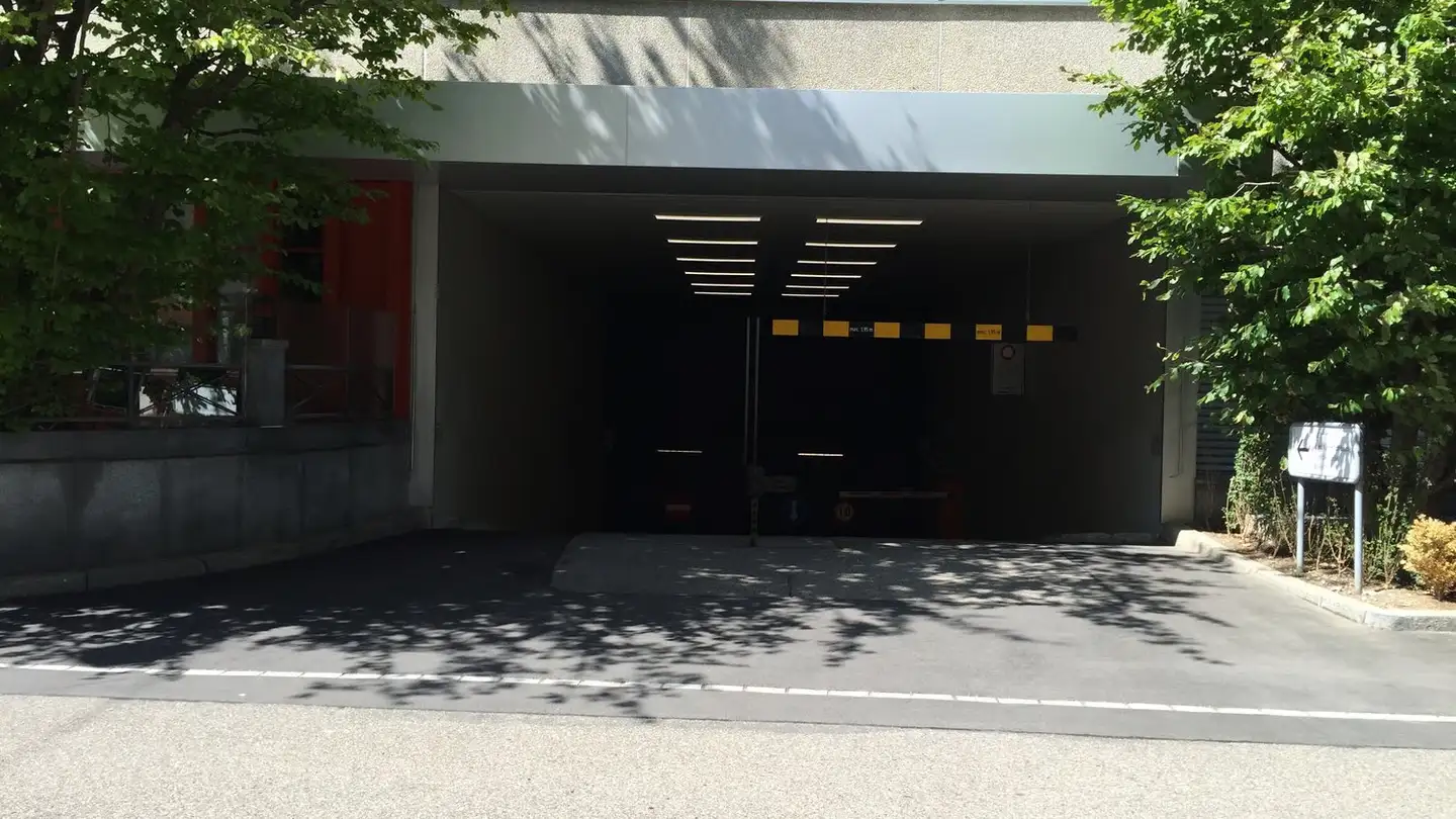 Parcheggio sotterraneo in affitto - Werdstrasse 75, 8004 Zürich