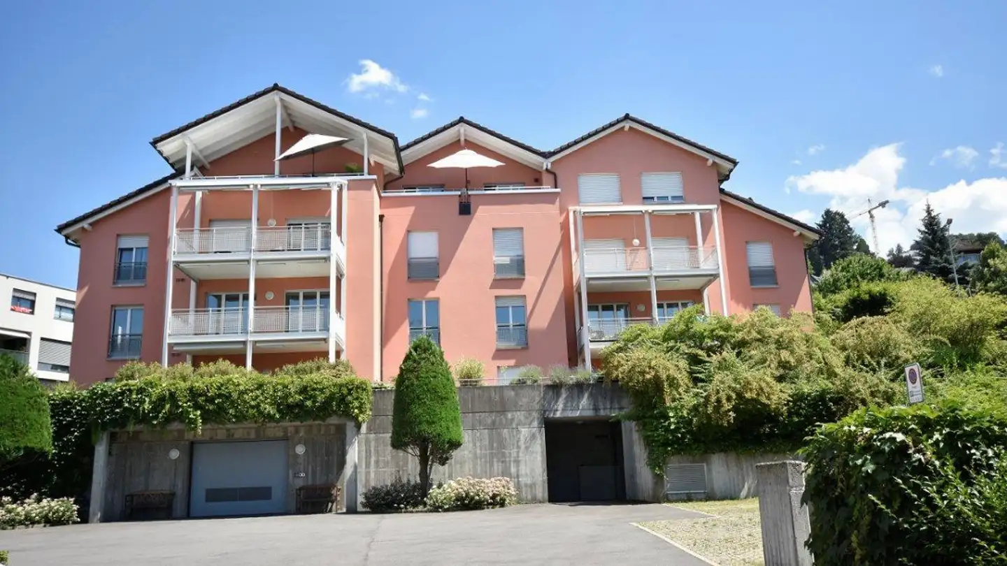 Tiefgaragenstellplatz mieten - Moosbachweg 12, 6300 Zug