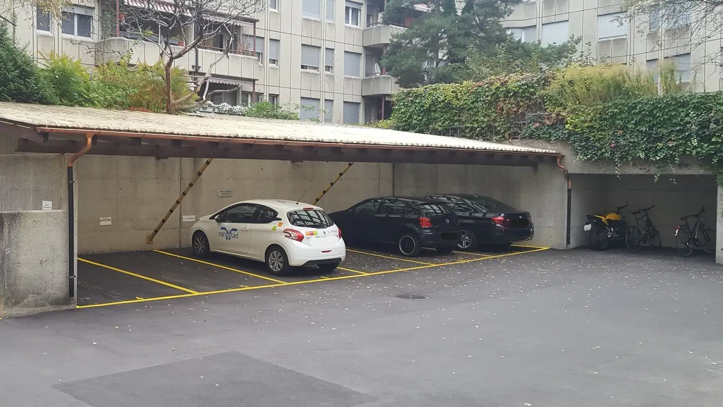 Überdachter Parkplatz mieten - Schaffhauserstrasse 340, 8050 Zürich