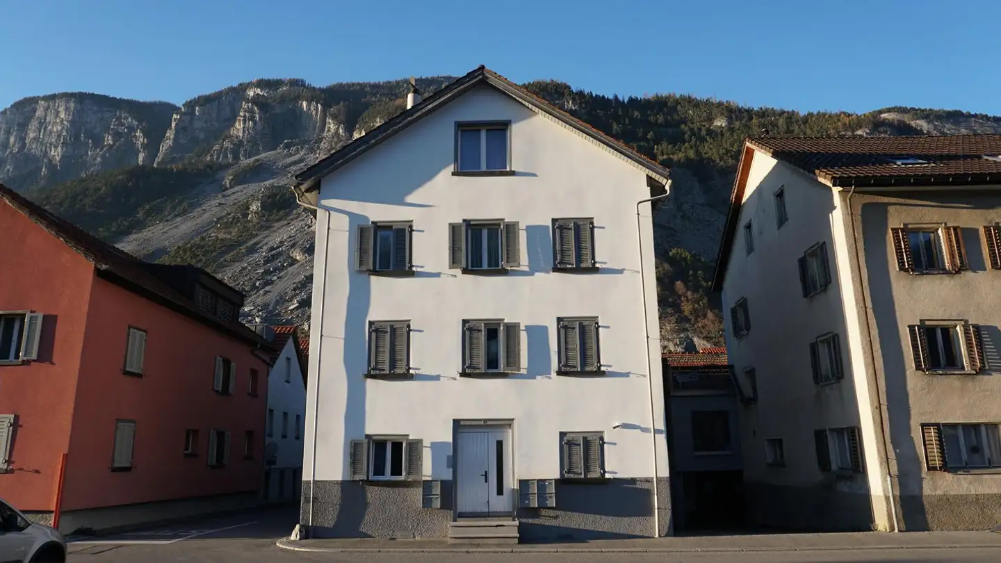 Mehrfamilienhaus kaufen - Vordere Gasse 49, 7012 Felsberg