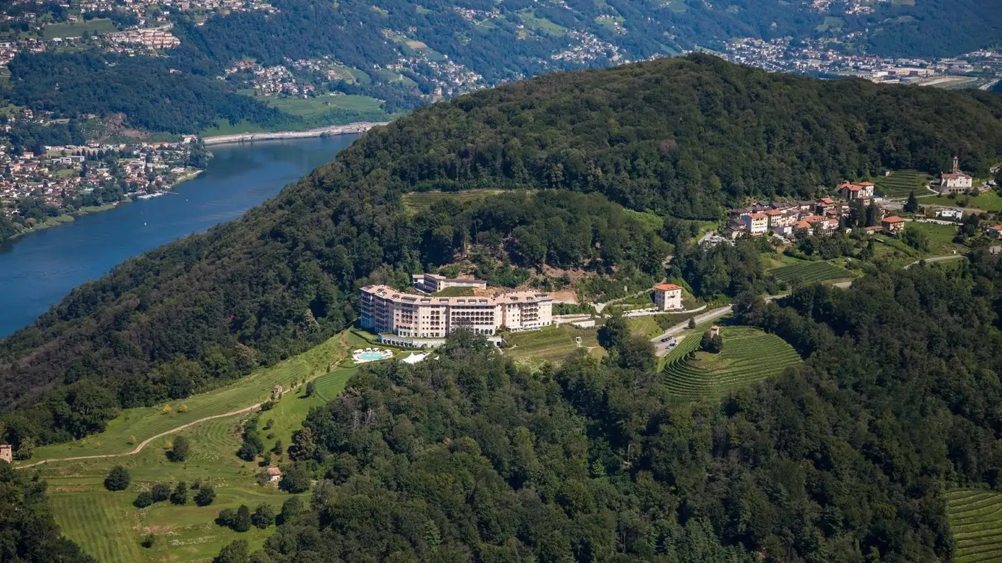 Appartement à louer - Via Roncone 22, 6927 Agra