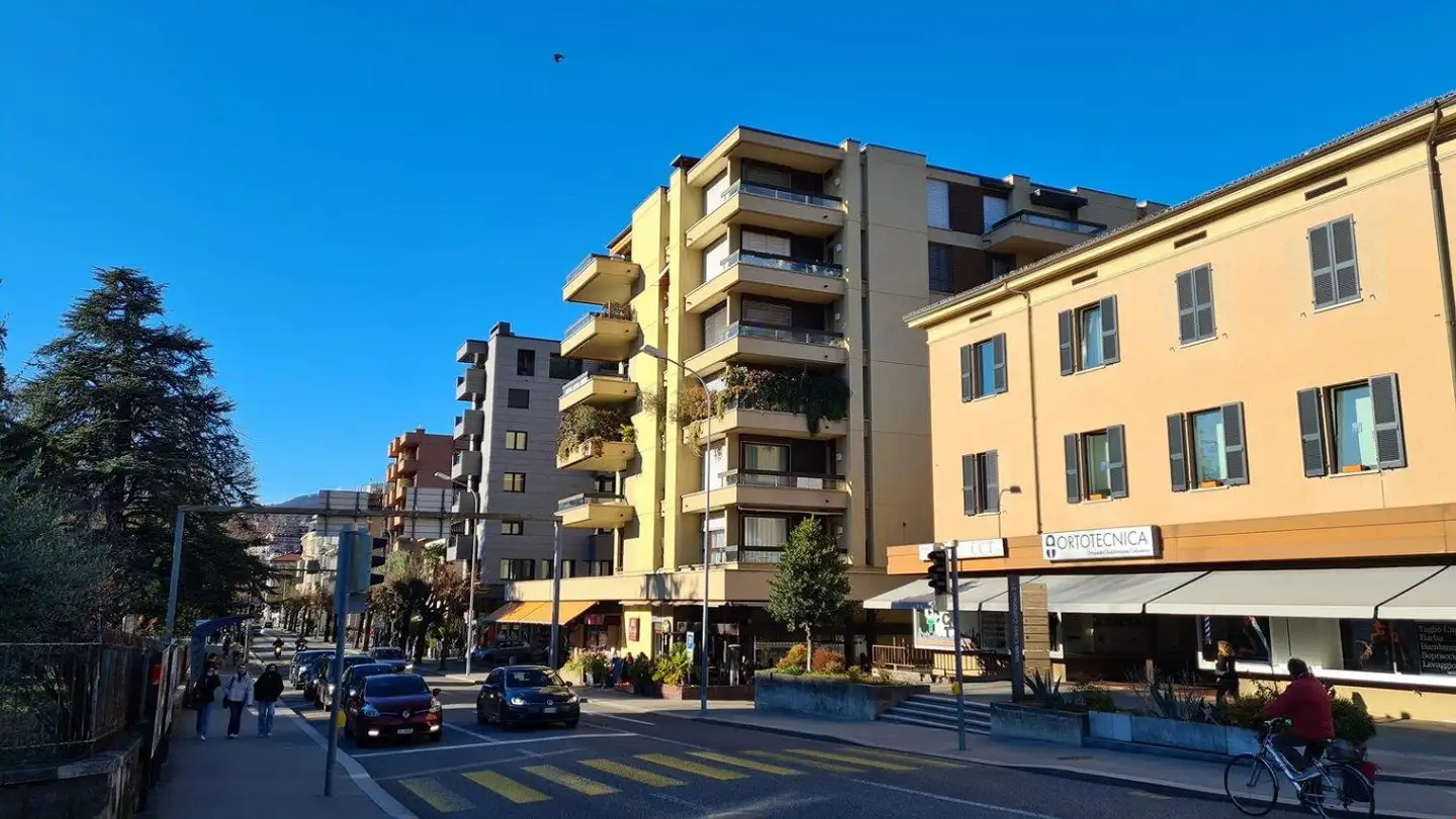 Parcheggio coperto in affitto - Viale Carlo Cattaneo 25, 6900 Lugano - Foto 2