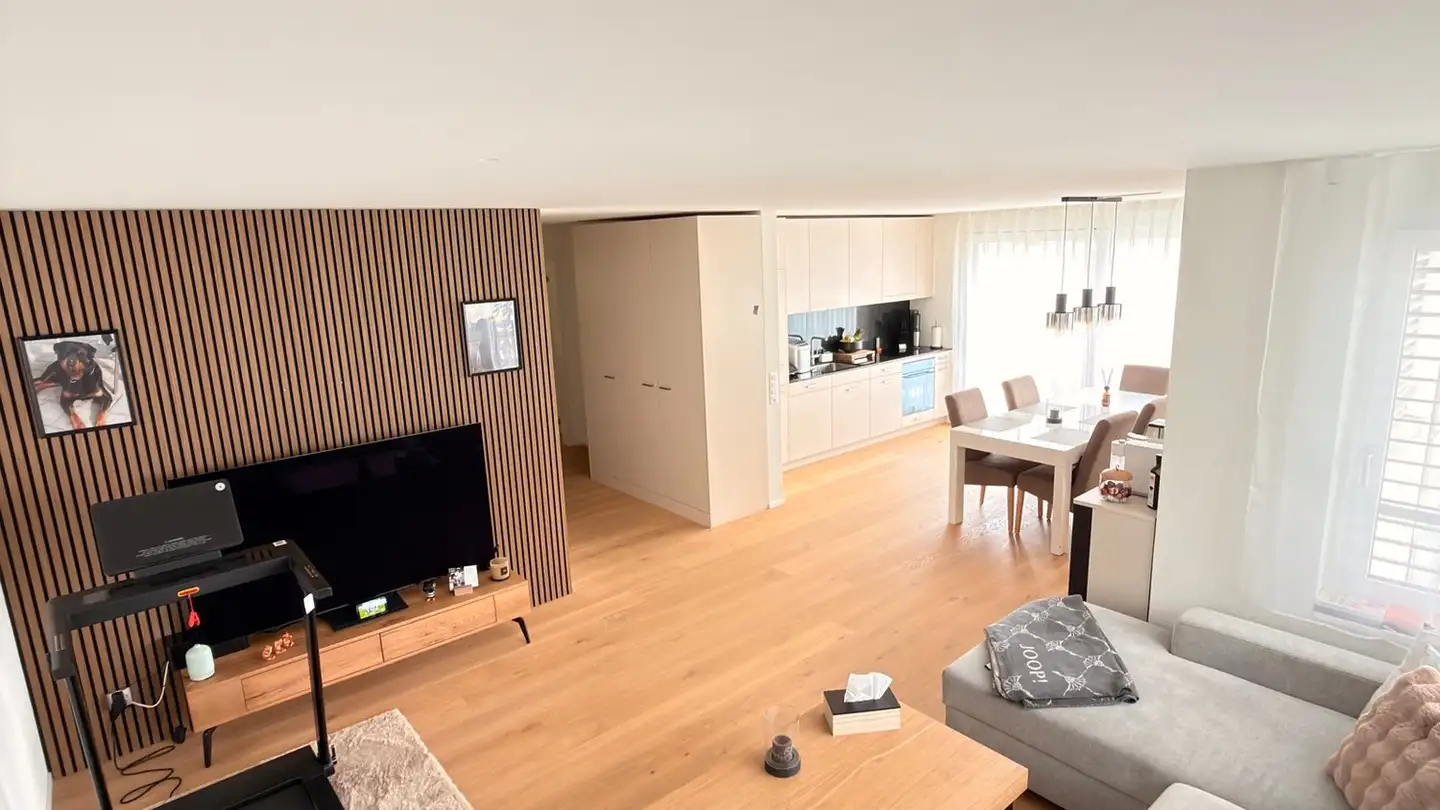 Appartement à louer - Oberzelgstrasse 5a, 8618 Oetwil am See