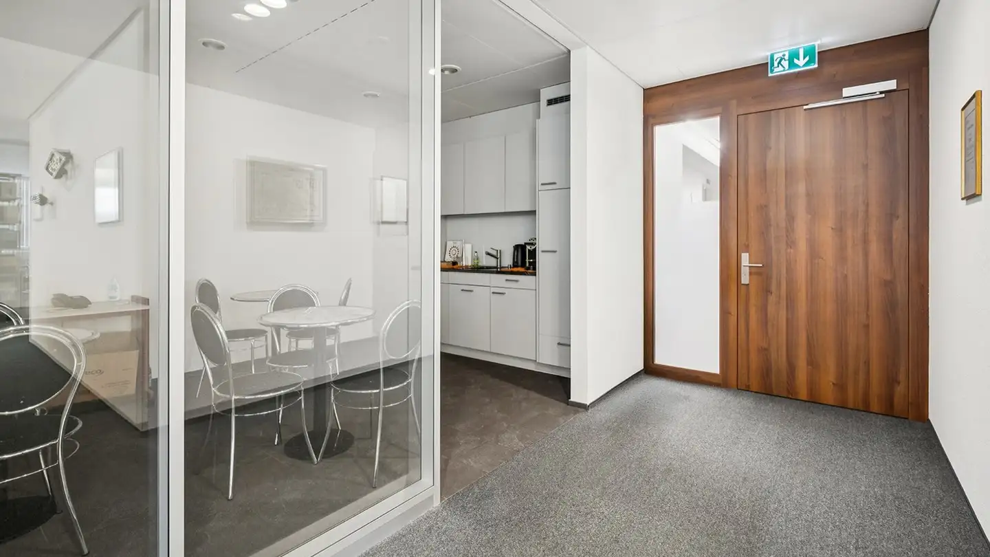 Office space for rent - Hinterbergstrasse 18, 6312 Steinhausen - Photo 3