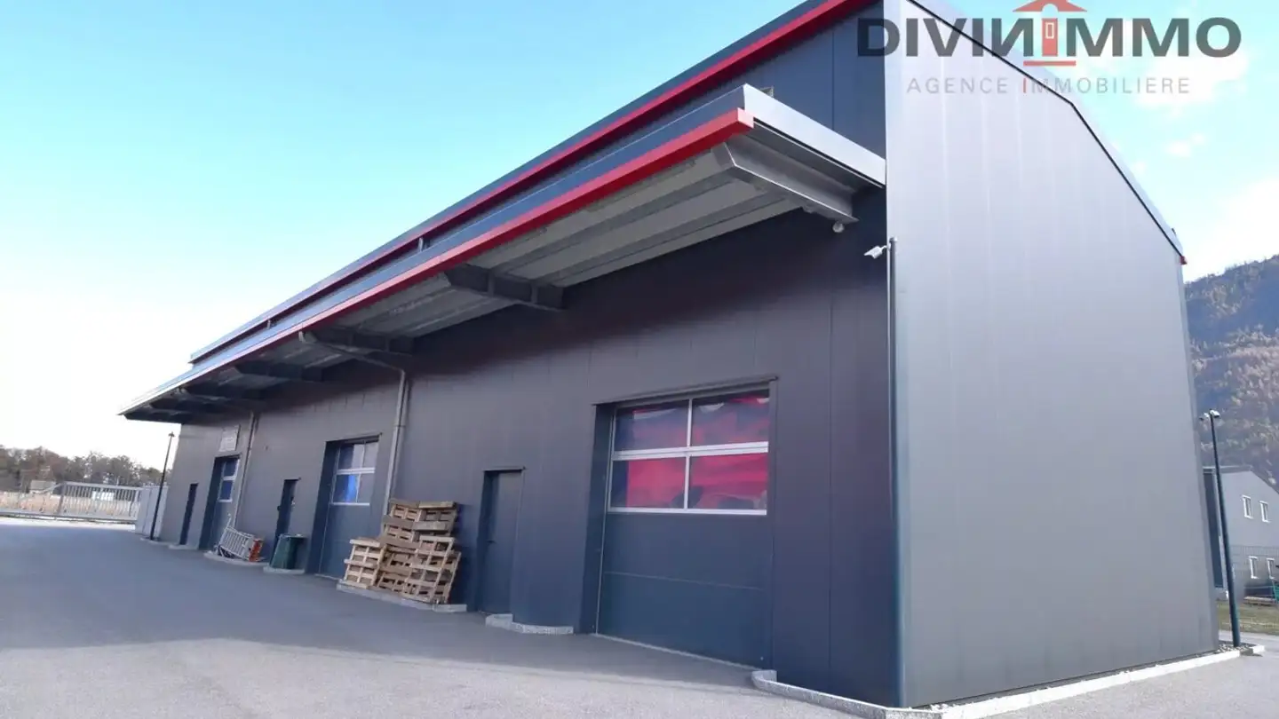 Commercial for rent - 1957 Ardon