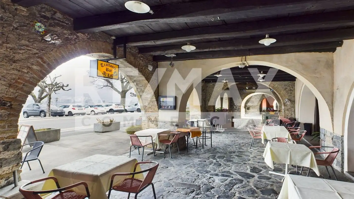 Mischgenutztes Gebäude kaufen - 6816 Bissone