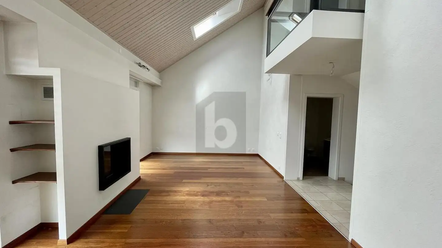 Attic flat for rent - 1233 Bernex