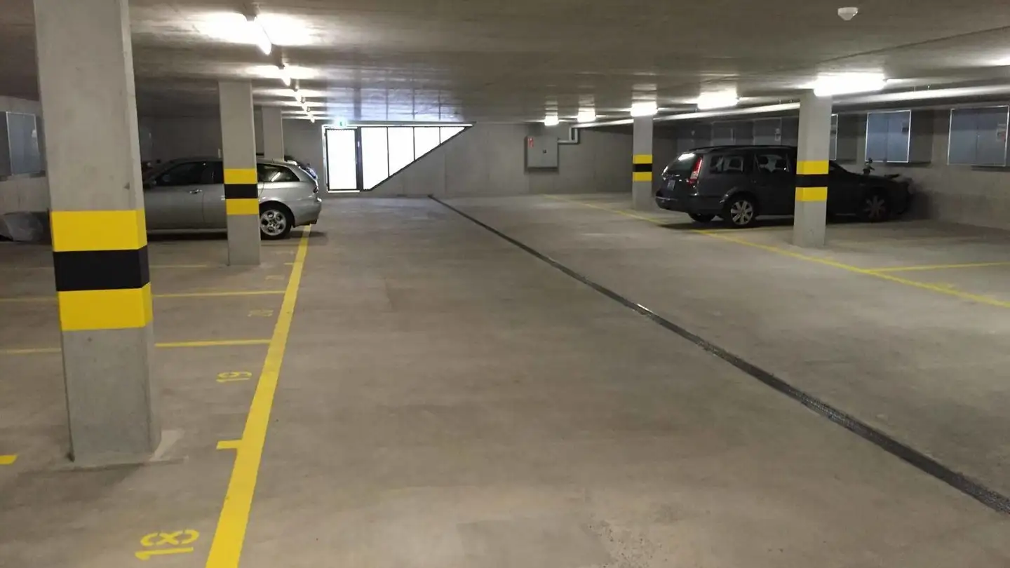 Tiefgaragenstellplatz mieten - Fildernstrasse 8, 6030 Ebikon