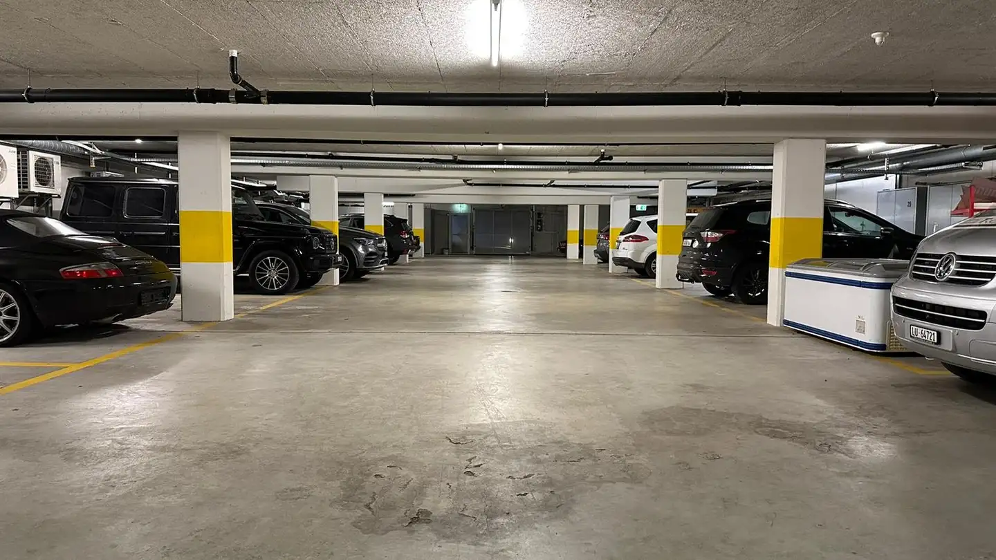 Parkplatz im Freien mieten - Luzernerstrasse 44, 6353 Weggis