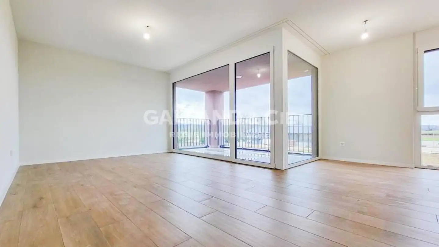Apartment for rent - Impasse de la Fava, 1566 St-Aubin FR - Photo 3