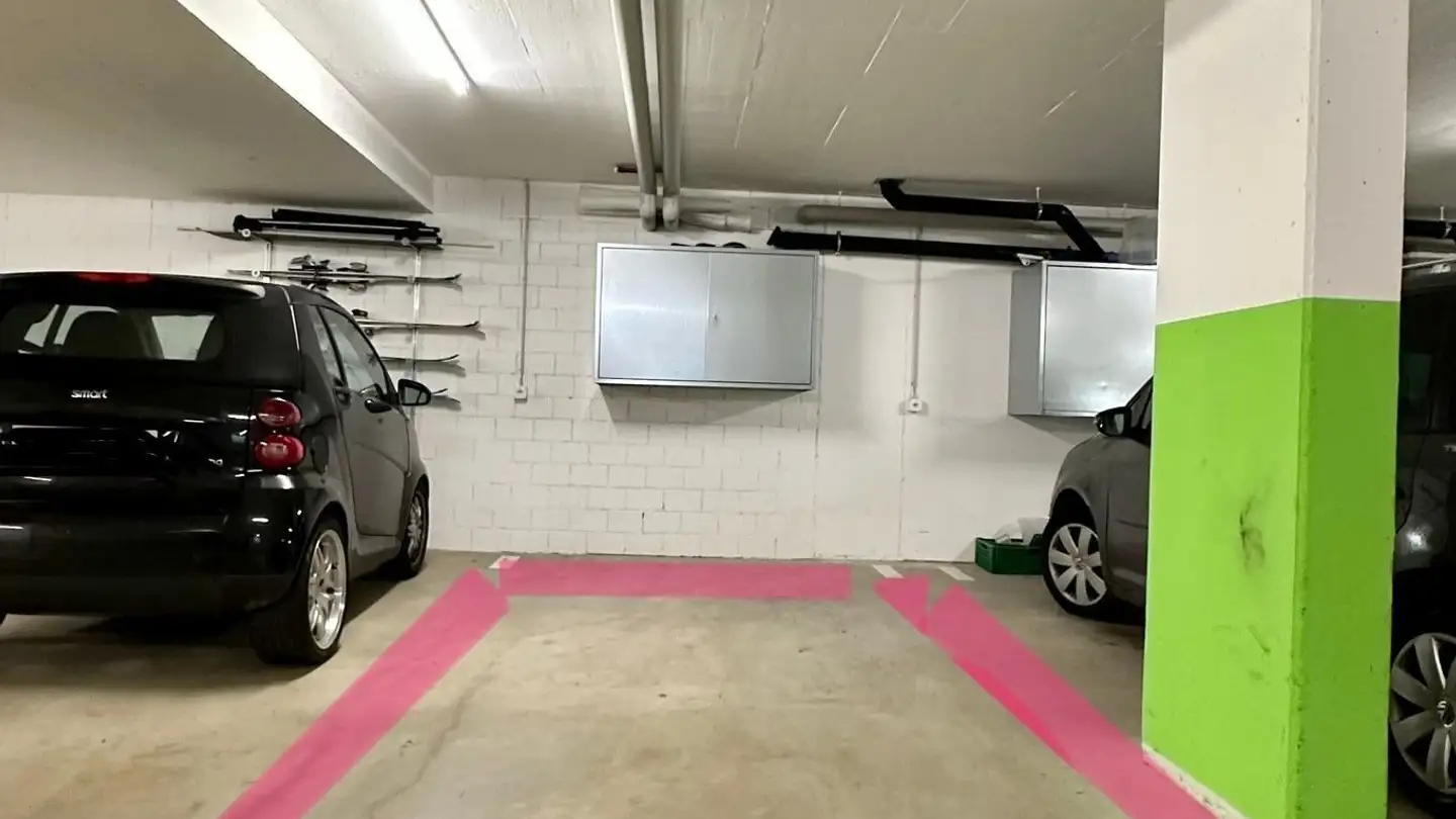 Tiefgaragenstellplatz mieten - Binzholzstrasse 22a, 8636 Wald ZH