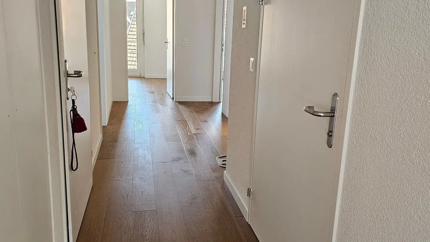 Attic flat for rent - Baugartenstrasse, 8634 Hombrechtikon - Photo 2