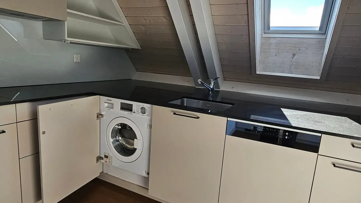 Attic flat for rent - Baugartenstrasse, 8634 Hombrechtikon - Photo 4